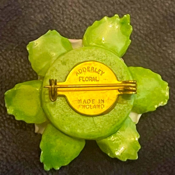 Set of 5 VTG Royal Adderley and Staffordshire-style Bone China Women’s Pins - Picture 7 of 10